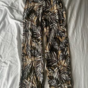 Leaf Print Women’s Pants